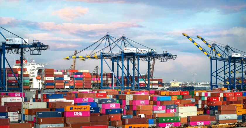 The Benefits of Using a Freight Forwarding System for Your Business